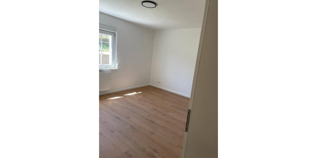 Erdgeschoßwohnung Kirchenthumbach - 2 Zimmer, 65 m&sup2;, 690&euro; | Angebot:26313111