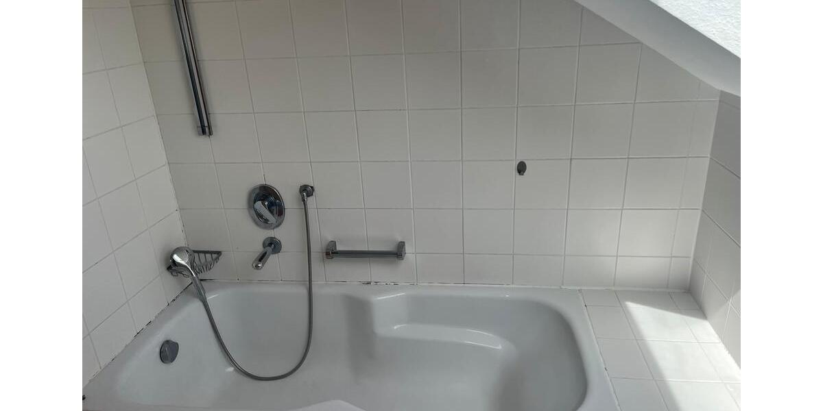 Dachgeschoßwohnung Geisingen - 3 Zimmer, 70 m&sup2;, 1.050&euro; | Angebot:26565515