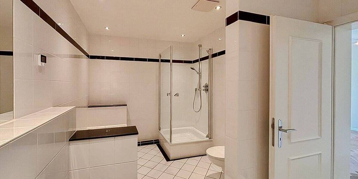 Etagenwohnung Düsseldorf Urdenbach - 4 Zimmer, 138 m&sup2;, 2.350&euro; | Angebot:26797596
