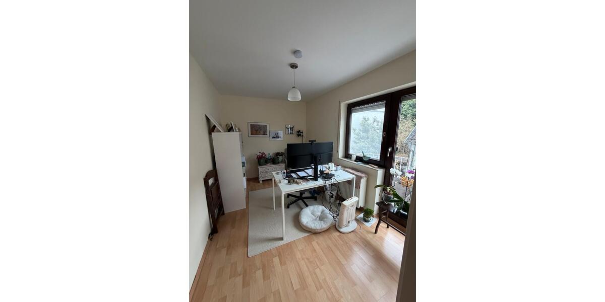 Etagenwohnung Weinheim - 4 Zimmer, 150 m&sup2;, 1.980&euro; | Angebot:26548955