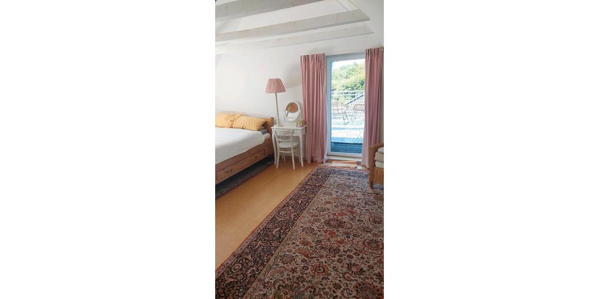 Dachgeschoßwohnung Dortmund Aplerbeck - 1 Zimmer, 70 m&sup2;, 1.250&euro; | Angebot:26426324