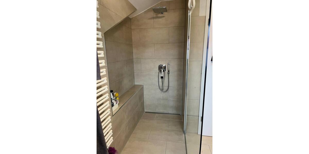 Dachgeschoßwohnung Tuntenhausen - 2 Zimmer, 71 m&sup2;, 1.050&euro; | Angebot:25989110