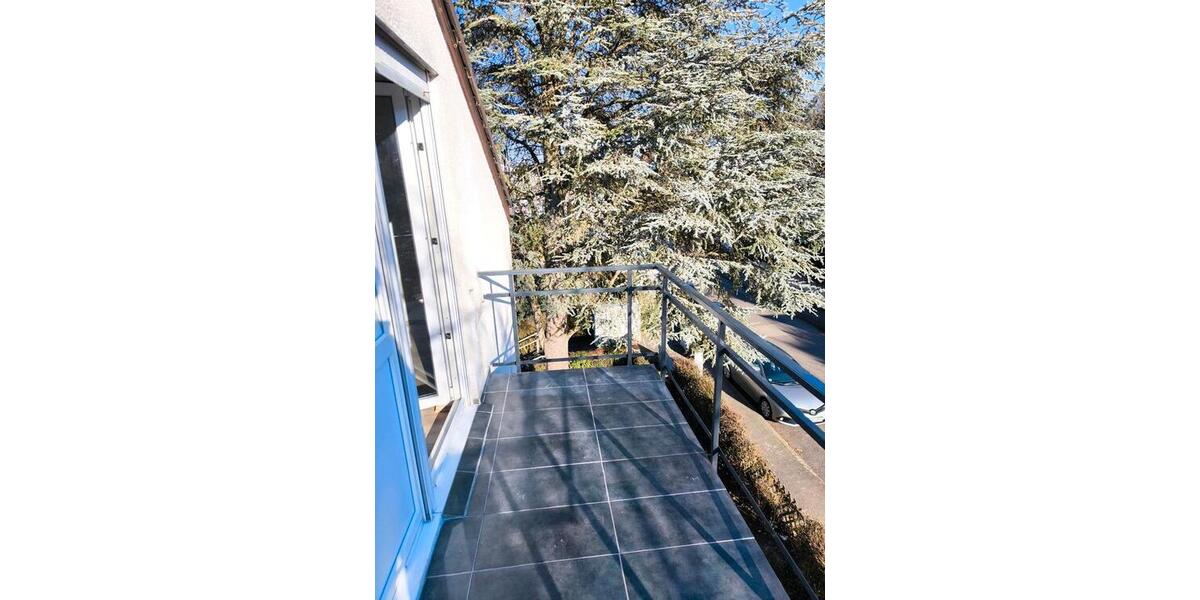 Dachgeschoßwohnung Stuttgart Feuerbach - 1.5 Zimmer, 34 m&sup2;, 850&euro; | Angebot:26616081