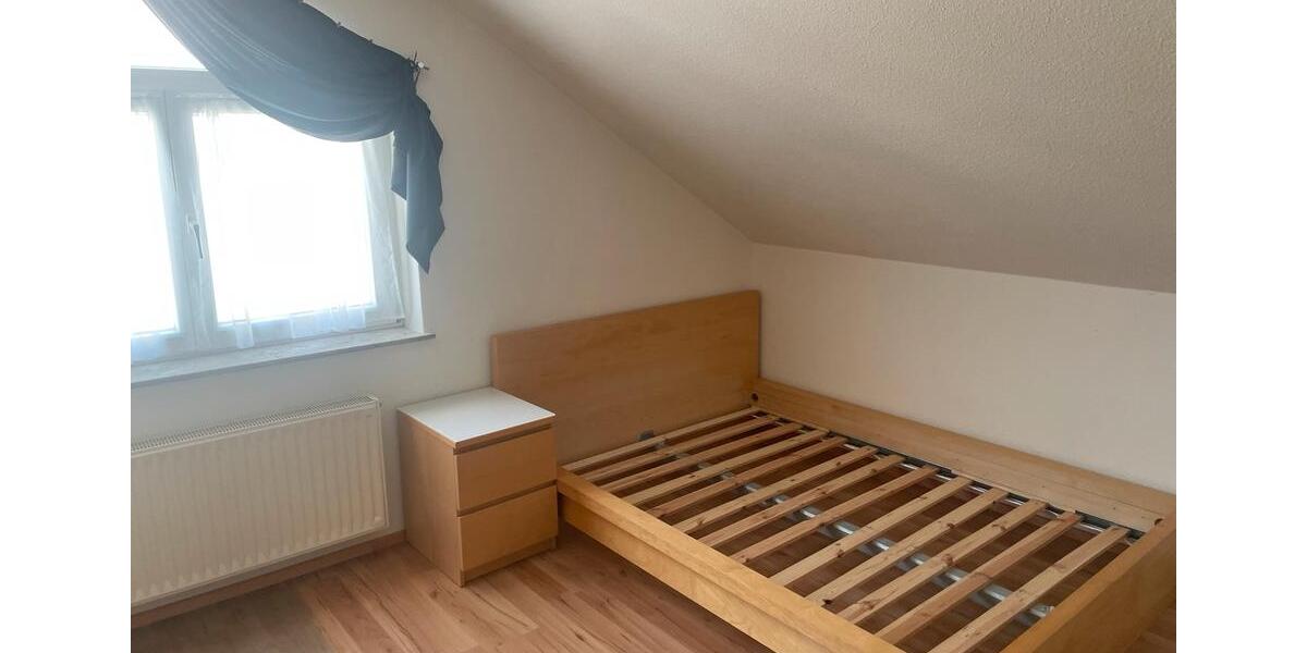 Dachgeschoßwohnung Weingarten - 1 Zimmer, 25 m&sup2;, 420&euro; | Angebot:25308101