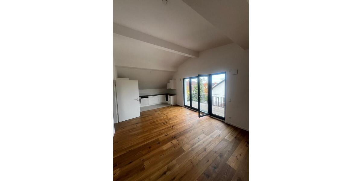 3-Zimmer-Dachgeschosswohnung mit Teilmöblierung 2 zimmer