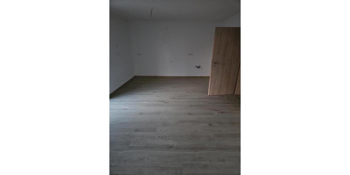 Erdgeschoßwohnung Wallerstein - 4.5 Zimmer, 120 m&sup2;, 1.450&euro; | Angebot:24818502