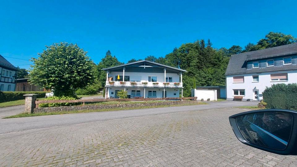 Erdgeschoßwohnung Schmallenberg - 4 Zimmer, 160 m&sup2;, 1.100&euro; | Angebot:26266809