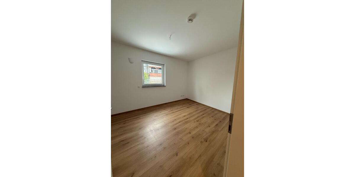 Neubau 3 -Zimmer-Wohnung mit Terrasse 3 zimmer