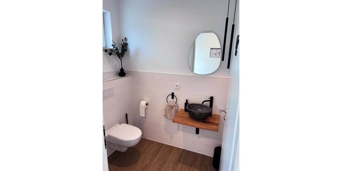 Erdgeschoßwohnung Fürstenberg - 12 Zimmer, 388 m&sup2;, 476&euro; | Angebot:21385884