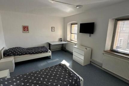 Wohnen auf Zeit Wunsiedel - 10 Zimmer, 70 m&sup2;, 25&euro; | Angebot:23569877