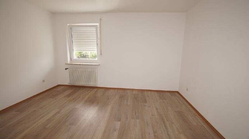 Etagenwohnung Straubing - 4 Zimmer, 93 m&sup2;, 750&euro; | Angebot:26597472