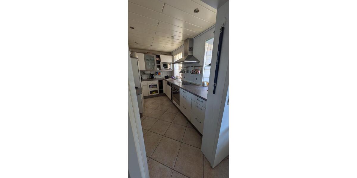 Erdgeschoßwohnung Hüttenberg - 4 Zimmer, 120 m&sup2;, 1.750&euro; | Angebot:26250147