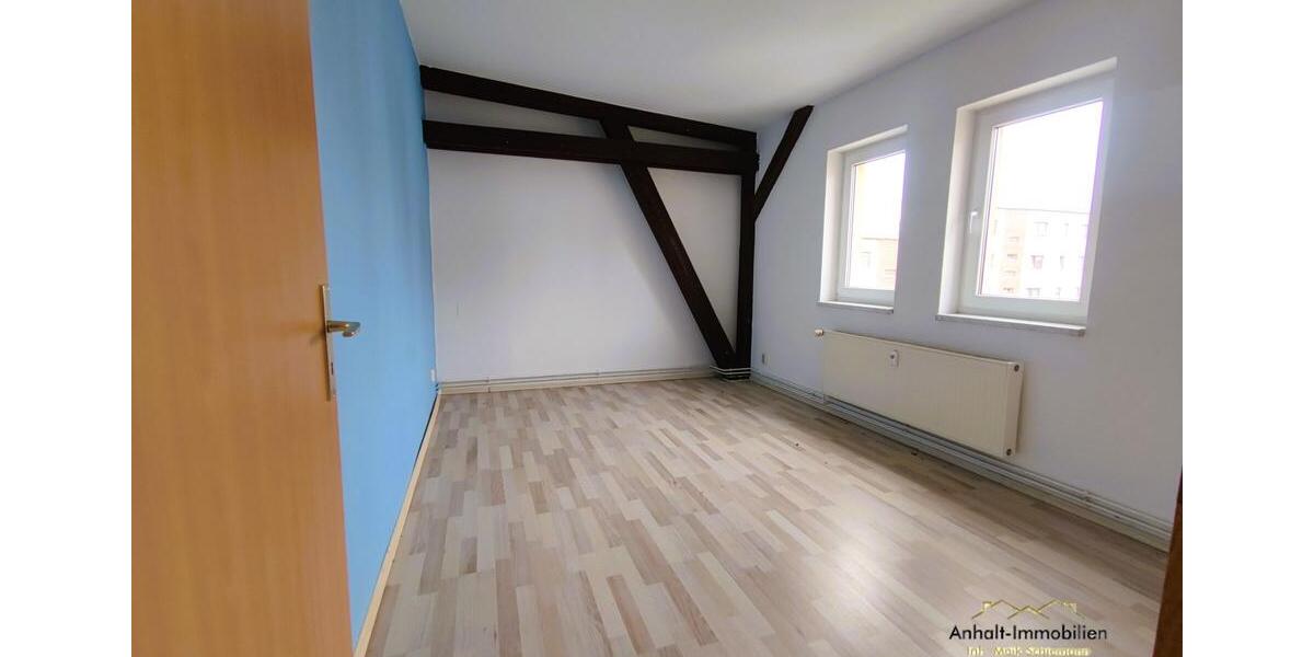 Dachgeschoßwohnung Bitterfeld-Wolfen Bitterfeld - 3 Zimmer, 96 m&sup2;, 624&euro; | Angebot:25887245