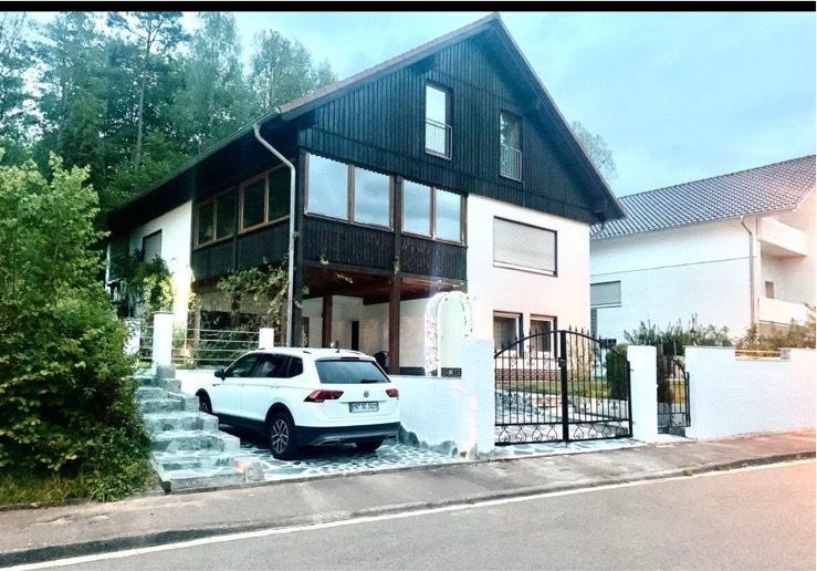 Wohnen auf Zeit Marburg Biegenviertel - 16 Zimmer, 130 m&sup2;, 380&euro; | Angebot:26276748