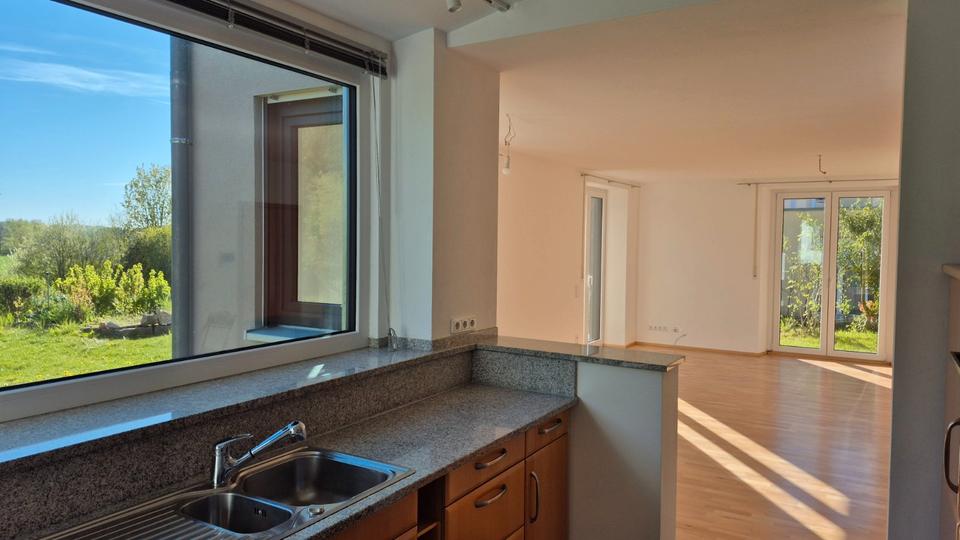 Einfamilienhaus Vohenstrauß - 7 Zimmer, 220 m&sup2;, 1.800&euro; | Angebot:26408409