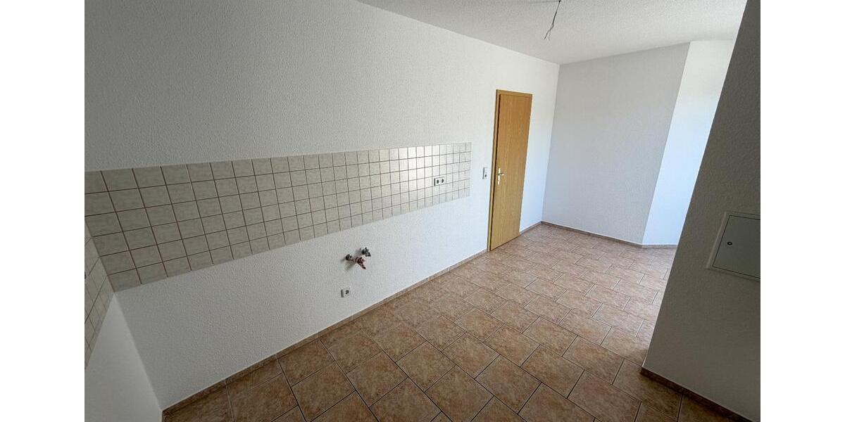 Dachgeschoßwohnung Werdau - 3 Zimmer, 67 m&sup2;, 368&euro; | Angebot:26131598