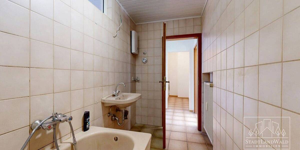 Ruhig wohnen-zentral leben: Renovierte ruhige 3-ZKB Mietwohnung im 2.OG 3 zimmer