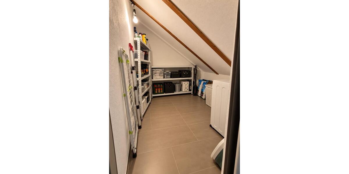 Dachgeschoßwohnung Geiselhöring - 3 Zimmer, 75 m&sup2;, 770&euro; | Angebot:27592078