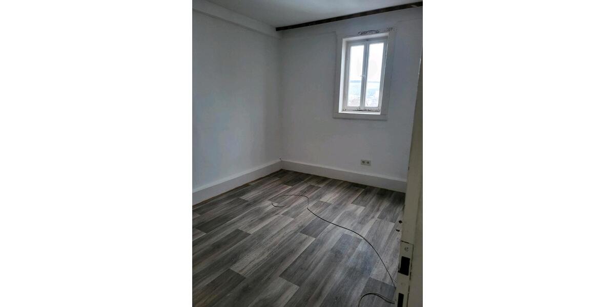 Etagenwohnung Zell am Main - 4.5 Zimmer, 105 m&sup2;, 1.100&euro; | Angebot:26582309