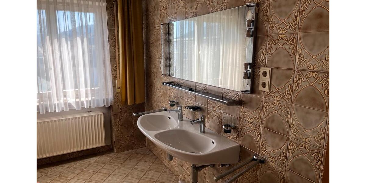Etagenwohnung Amorbach - 3 Zimmer, 120 m&sup2;, 1.000&euro; | Angebot:24786293