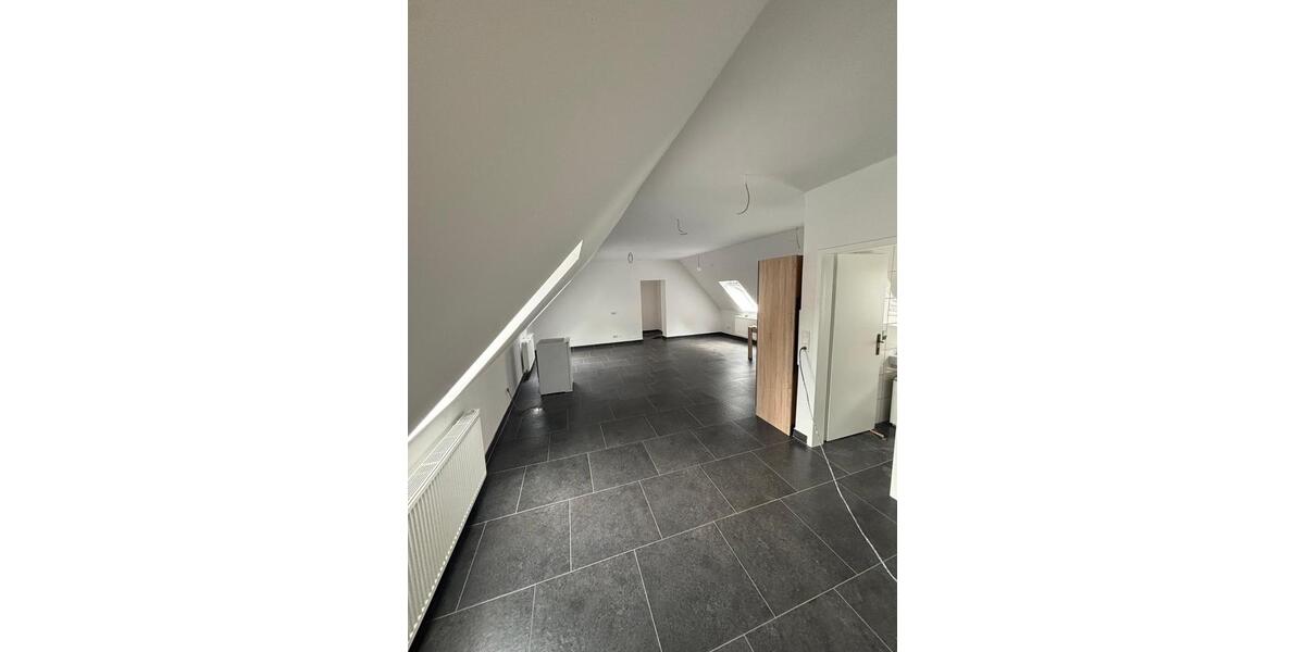 Dachgeschoßwohnung Vlotho - 3 Zimmer, 80 m&sup2;, 700&euro; | Angebot:26651753