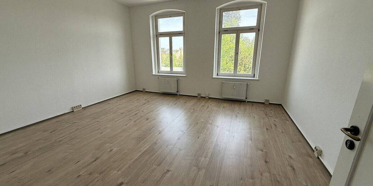 Etagenwohnung Plauen Preißelpöhl - 4 Zimmer, 105 m&sup2;, 595&euro; | Angebot:26570893