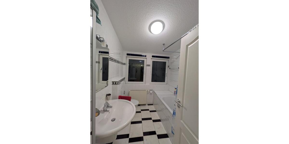 Dachgeschoßwohnung Neustadt an der Weinstraße - 4 Zimmer, 1.100&euro; | Angebot:23384660