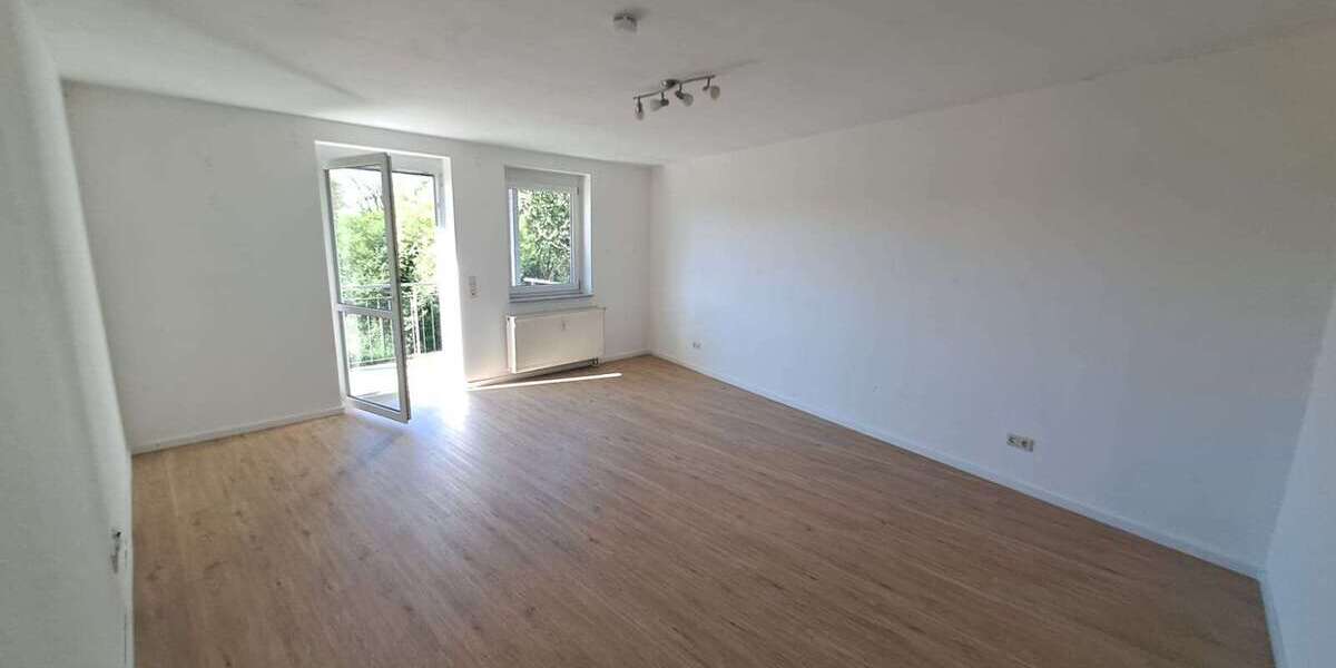 Etagenwohnung Bretten - 3 Zimmer, 85 m&sup2;, 810&euro; | Angebot:26536061