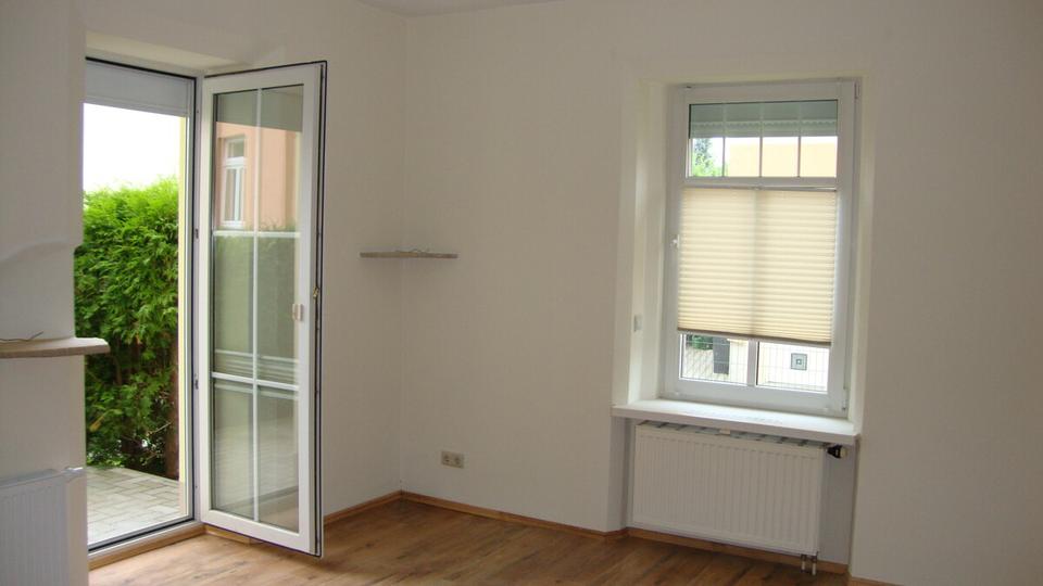 Erdgeschoßwohnung Löbau - 2 Zimmer, 65 m&sup2;, 380&euro; | Angebot:25053104