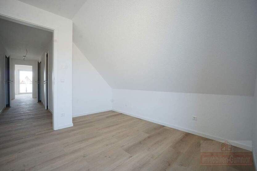 IMMOBILIEN GUMNIOR präsentiert: helle 3-Zimmer-Dachgeschosswohnung in Rheine 3 zimmer