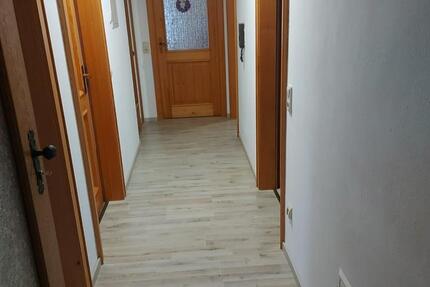 Wohnung Poppenhausen (Wasserkuppe) - 3 Zimmer, 85 m&sup2;, 750&euro; | Angebot:25752097