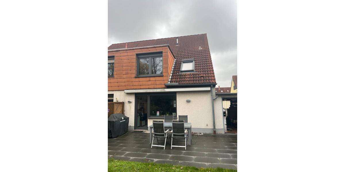 Doppelhaushälfte Köln Mülheim - 4 Zimmer, 114 m&sup2;, 2.000&euro; | Angebot:24846061