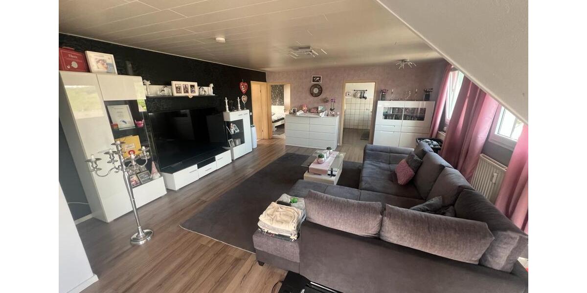 Dachgeschoßwohnung Lindlar - 3 Zimmer, 95 m&sup2;, 800&euro; | Angebot:26670821