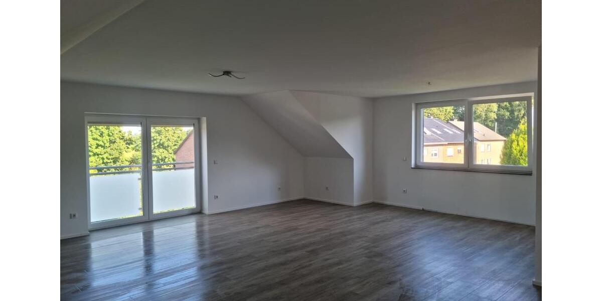 Dachgeschoßwohnung Waltrop - 2.5 Zimmer, 77 m&sup2;, 910&euro; | Angebot:25974990