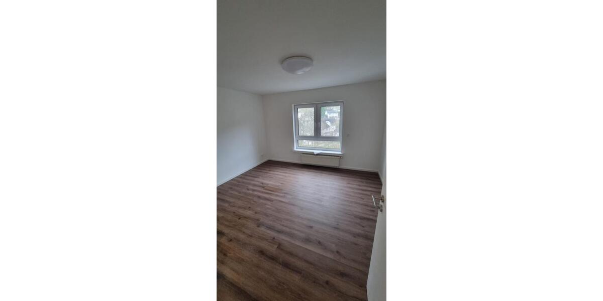 Dachgeschoßwohnung Kirchhundem - 3 Zimmer, 60 m&sup2;, 600&euro; | Angebot:25106534