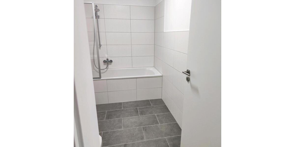 Etagenwohnung Werdau - 3 Zimmer, 81 m&sup2;, 675&euro; | Angebot:26413671