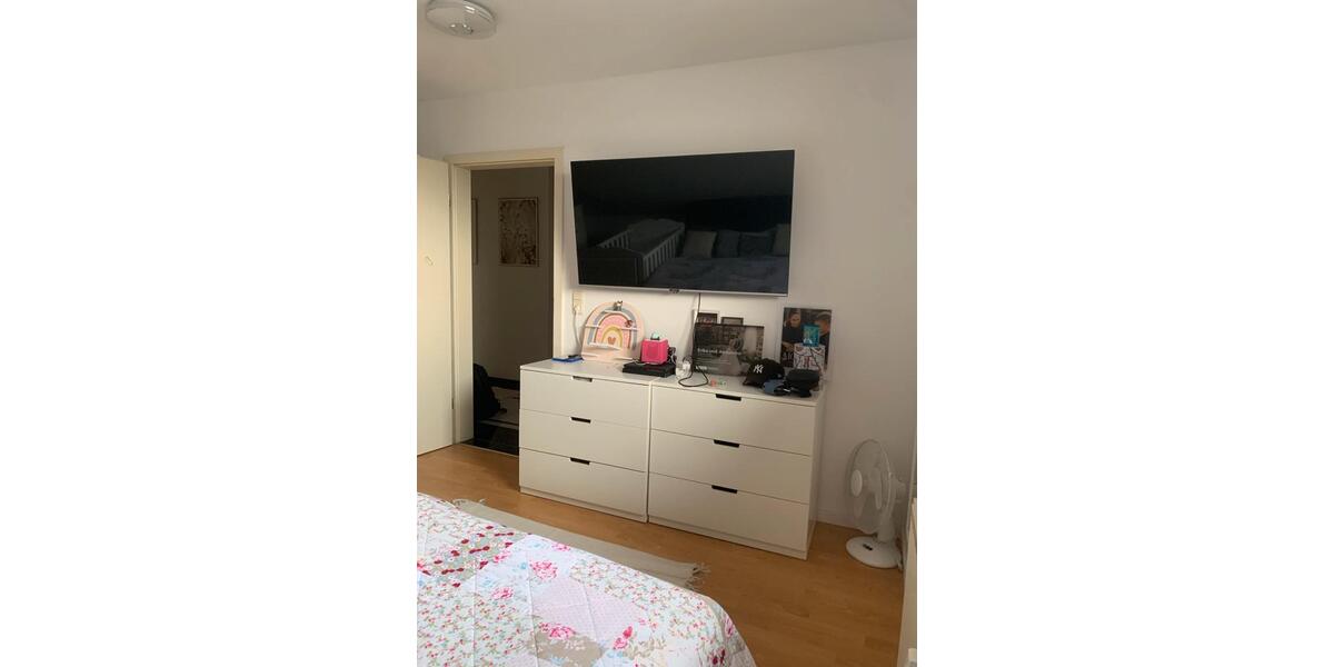 Dachgeschoßwohnung Lage - 3 Zimmer, 72 m&sup2;, 977&euro; | Angebot:24646958