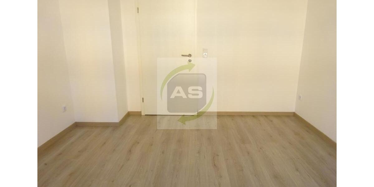 Erdgeschoßwohnung Neumark - 6 Zimmer, 128 m&sup2;, 768&euro; | Angebot:22591351