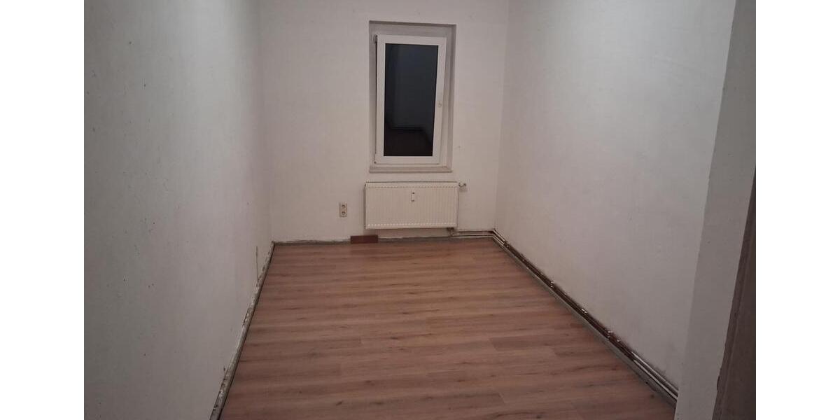Etagenwohnung Nienburg (Saale) - 3 Zimmer, 73 m&sup2;, 550&euro; | Angebot:25960407