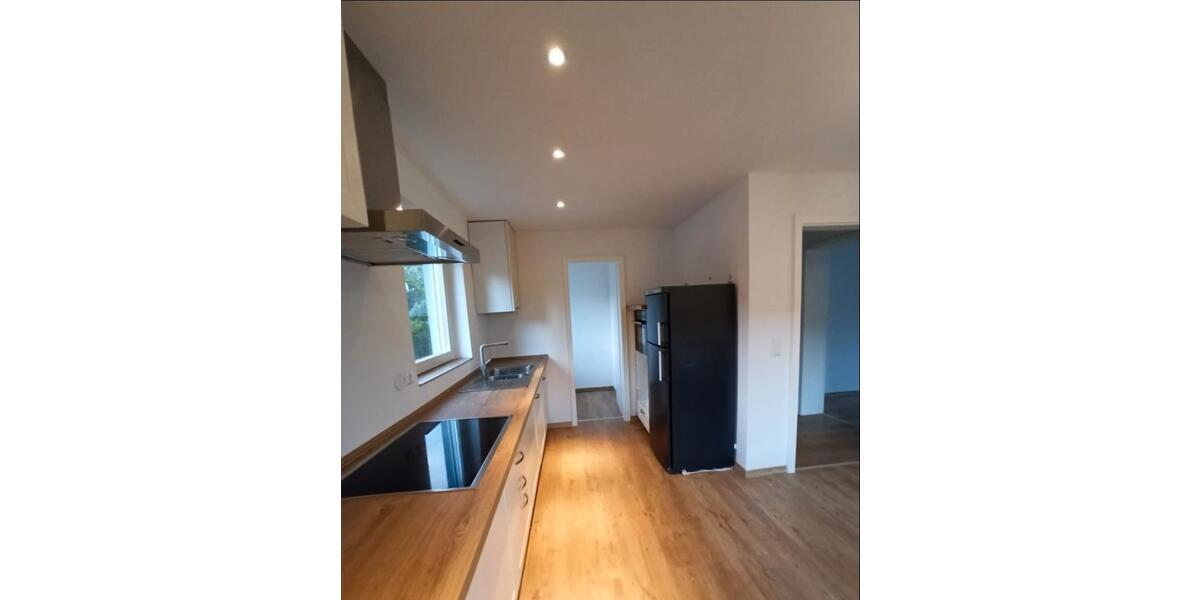 1 WG-Zimmer in sonniger, renovierten Berufstätigen-WG 1 zimmer