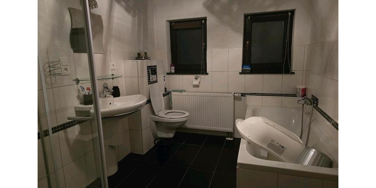 Etagenwohnung Hermersberg - 3 Zimmer, 120 m&sup2;, 1.200&euro; | Angebot:25398590