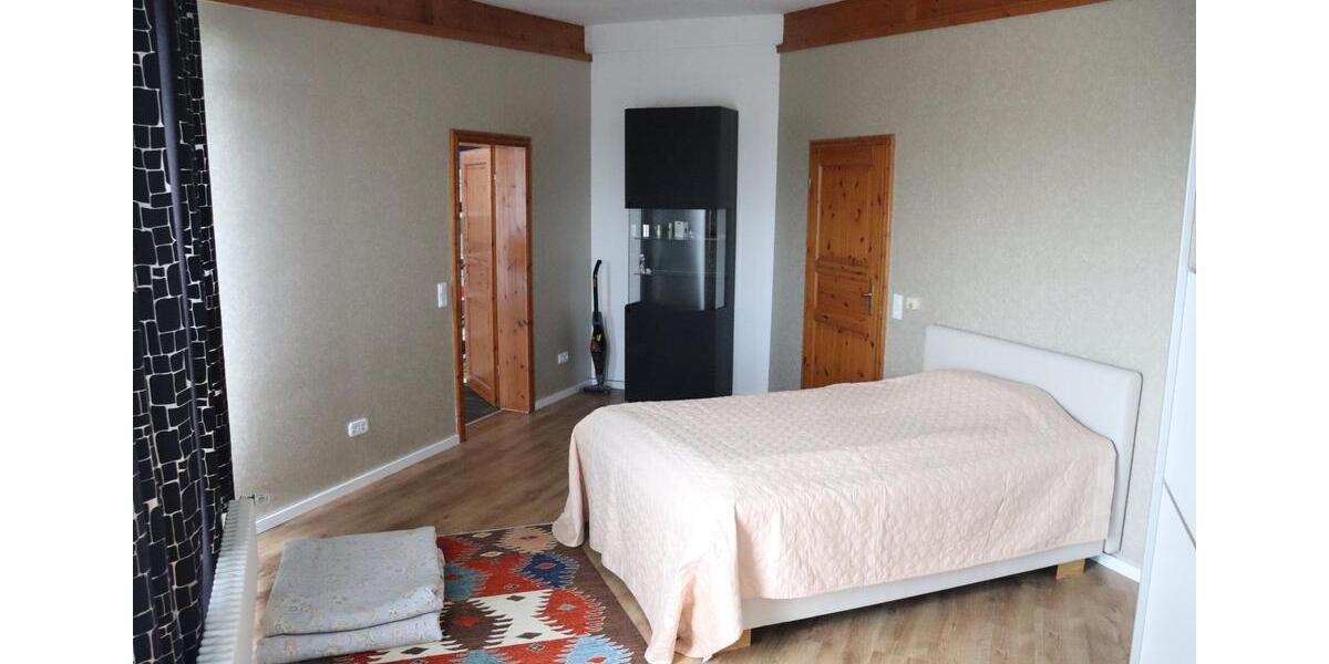 Etagenwohnung Hannover Vahrenwald-List - 4 Zimmer, 129 m&sup2;, 600&euro; | Angebot:25919880