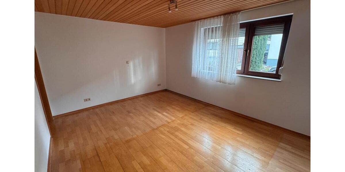 Erdgeschoßwohnung Mutlangen - 3 Zimmer, 80 m&sup2;, 950&euro; | Angebot:26327746