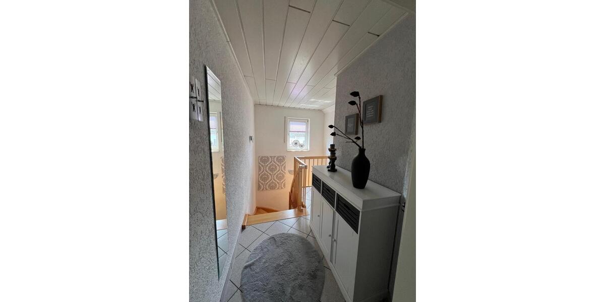 Dachgeschoßwohnung Sinntal - 3 Zimmer, 80 m&sup2;, 575&euro; | Angebot:24650377