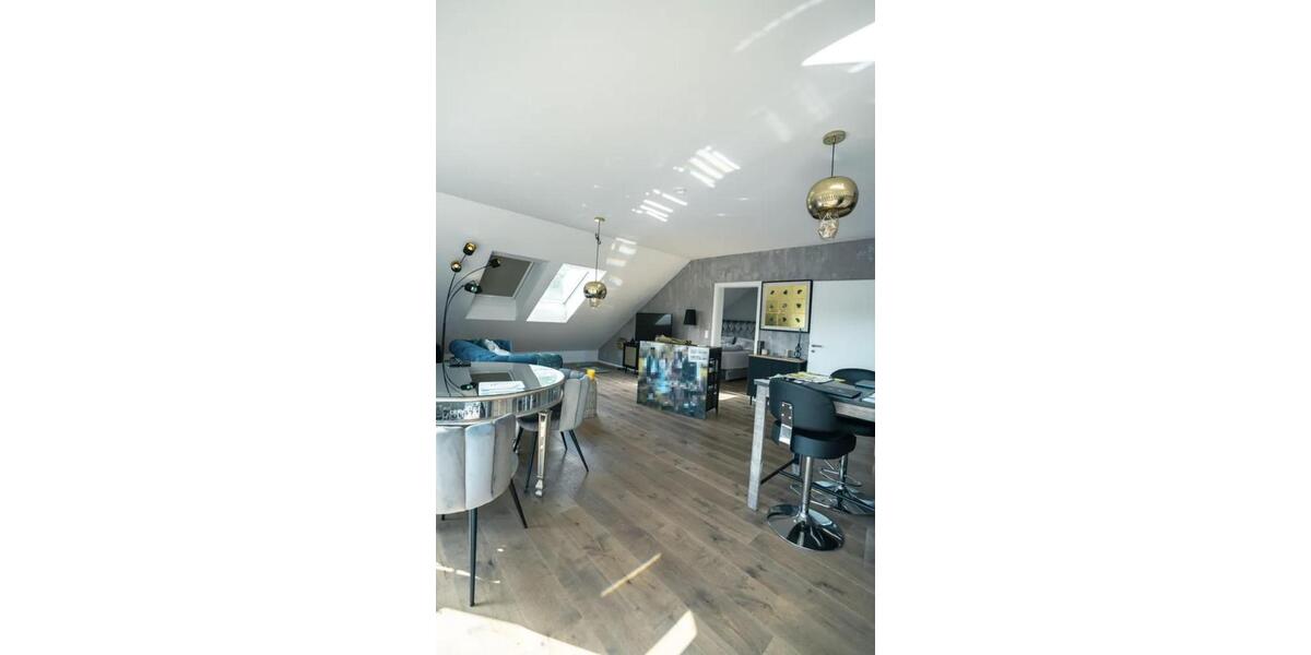 Dachgeschoßwohnung Forstinning - 2.5 Zimmer, 75 m&sup2;, 1.380&euro; | Angebot:24725387