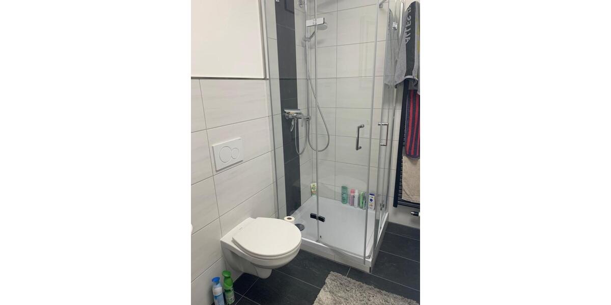 Wohnen auf Zeit Meiningen - 5 Zimmer, 160 m&sup2;, 420&euro; | Angebot:23711537