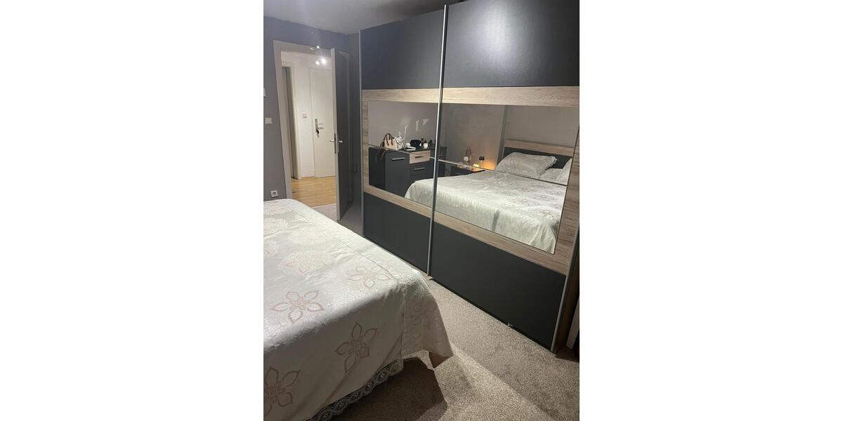 Dachgeschoßwohnung Wiesbaden Südost - 2.5 Zimmer, 65 m&sup2;, 1.060&euro; | Angebot:26623501