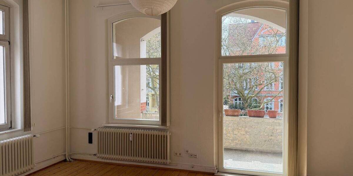 Zimmer Braunschweig Östliches Ringgebiet - 8 Zimmer, 235 m&sup2;, 1.950&euro; | Angebot:26220436