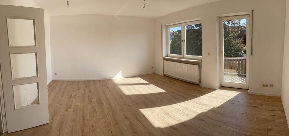 Helle, komplett renovierte 3-Zimmer-Wohnung in Grafenwiesen 3 zimmer