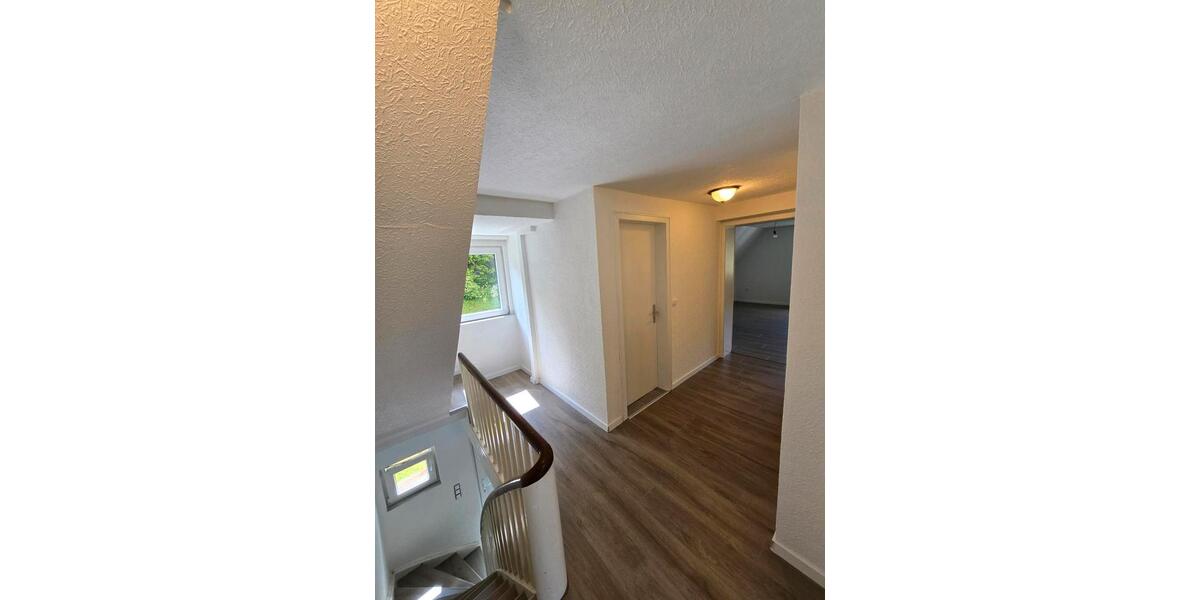 Etagenwohnung Hilchenbach - 3 Zimmer, 87 m&sup2;, 690&euro; | Angebot:26648915